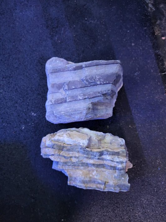 Black pagoda rock 1 pound