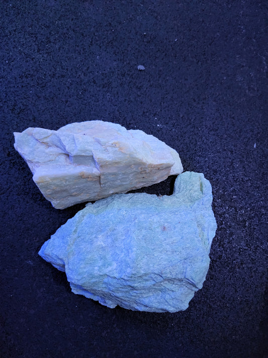 Fuchsite rock 1 pound